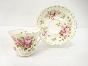 ROYAL ALBERT ロイヤルアルバート　フラワー・オブ・ザ・ロマンス　カップ＆ソーサー　洋食器